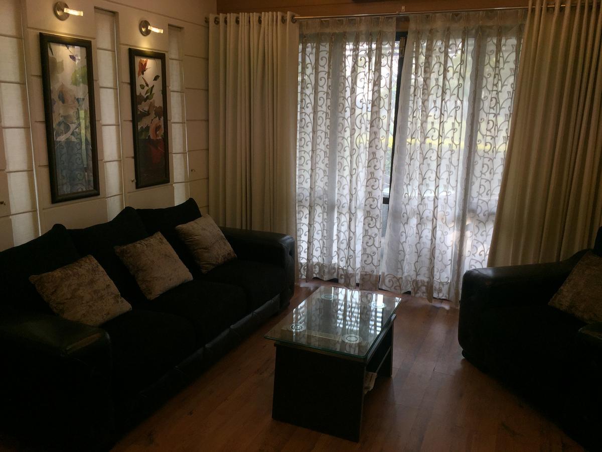 Beautiful Apartments At Tarudhan Valley Golf Resort, Manesar Гургаон Экстерьер фото