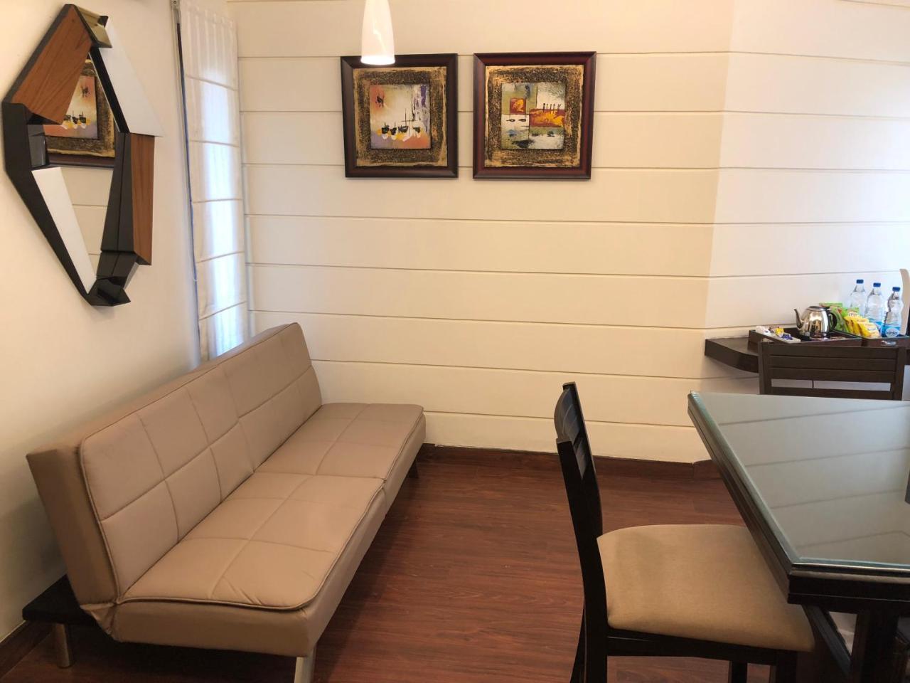 Beautiful Apartments At Tarudhan Valley Golf Resort, Manesar Гургаон Экстерьер фото